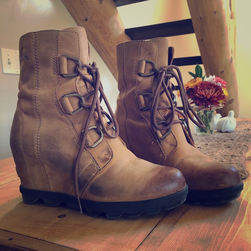 Women’s Sorel Joan of Arctic Wedge Size 7